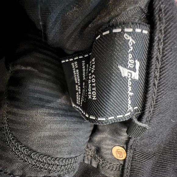 7 For All Mankind High Waisted Button Up Black Jean Shorts size 27 - Picture 4 of 8